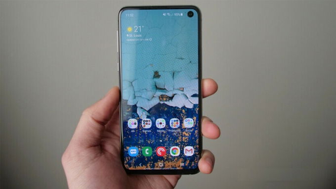 Galaxy A90 giá rẻ hơn Galaxy S10e và được trang bị chip Snapdragon 855
