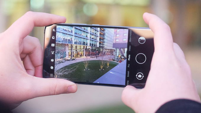 camera có khả năng chụp và chỉnh sửa ảnh RAW