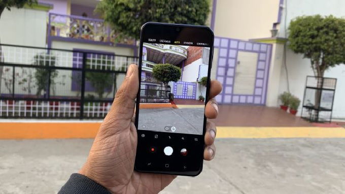 Galaxy M20 với giao diện chụp ảnh mới