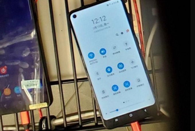 Cận cảnh hình ảnh rò rỉ của Galaxy A60