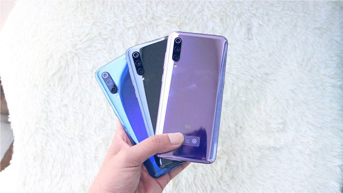 Xiaomi Mi 9 Tranparent có có kích thước tương tự như Mi 9