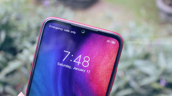 Camera selfie được chứa trong notch giọt nước 