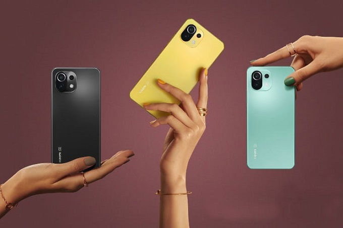Xiaomi Mi 11 Lite với thiết kế giống Mi 11 nhưng gia công từ nhựa