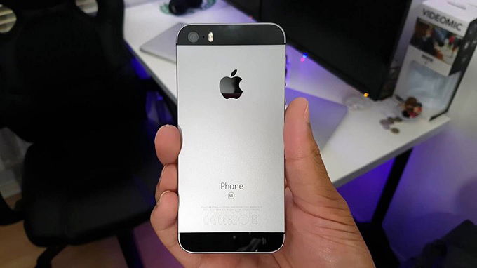  iPhone SE khi cập nhật lên iOS 15 lại hoạt động khá tốt khiến người dùng ngạc nhiên