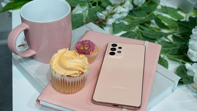 Giấy phép hoạt động của thương hiệu 007Win Galaxy A53 màu hồng đào