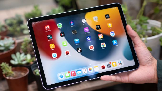 iPad Air 5 và iPad Pro M1 đều sở hữu dải màu rộng P3 kèm tính năng True Tone