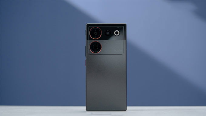 ZTE Nubia Z50 Ultra 256GB có ngoại hình đẹp
