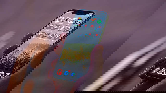 Màn hình OLED Super Retina XDR 5.4 inch sắc nét