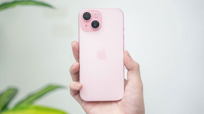 iPhone 15