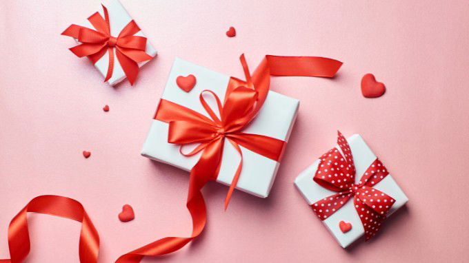 Con trai hay con gái tặng quà vào ngày 14/3?