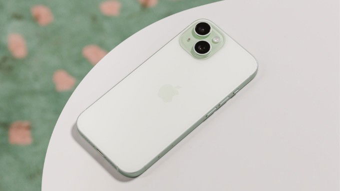 iPhone 15 128GB
