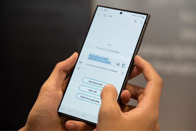 Tính năng trợ lý chat thông minh trên Galaxy S24 series