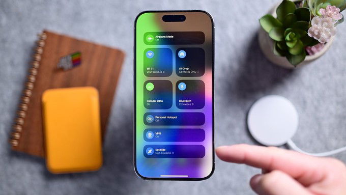 Hỗ trợ kết nối vệ tinh mở rộng cho iPhone 13