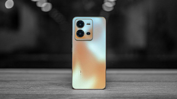 Vivo V25