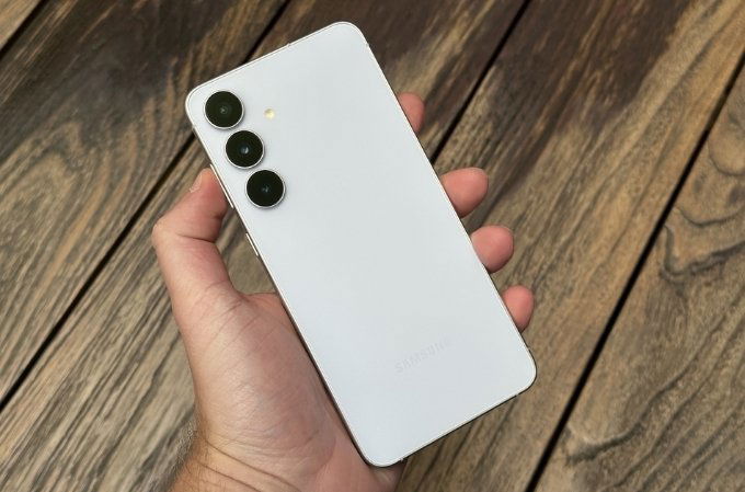 galaxy-s25-fe-trang-hop-menh-nao-xtmobile