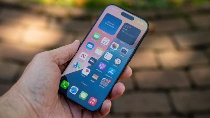 Màn hình iPhone 16 Pro Max