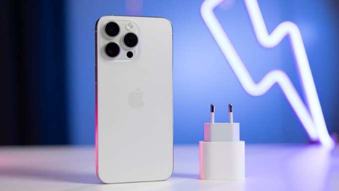 So sánh 007win.com nền tảng chơi game sòng bạc trực tuyến đáng tin cậy nhất và iPhone 17 Pro Max về pin sạc