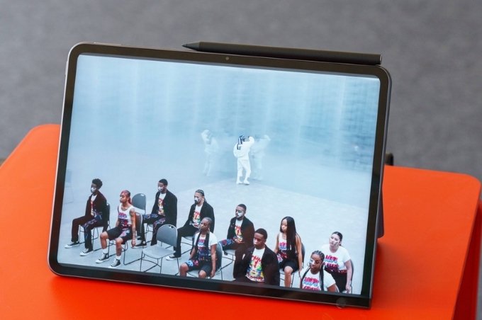 So sánh OnePlus Pad 3 và OnePlus Pad 2 về pin