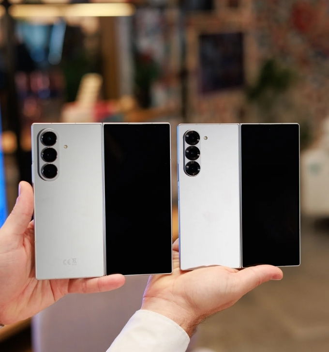 so-sanh-samsung-galaxy-z-fold-7-va-galaxy-z-fold-6-ve-thiet-ke-xtmobile