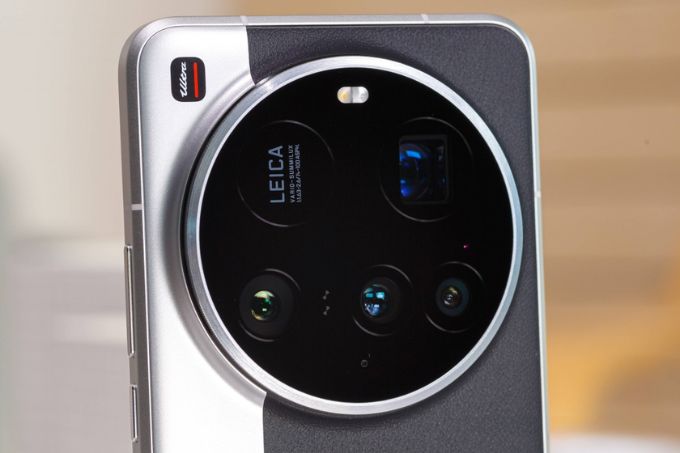 So sánh Xiaomi 15 Ultra và iPhone 16 Pro Max về camera