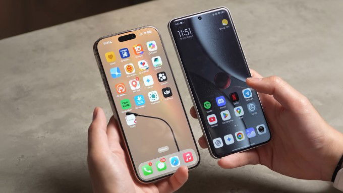 So sánh Xiaomi 15 Ultra và iPhone 16 Pro Max về pin sạc