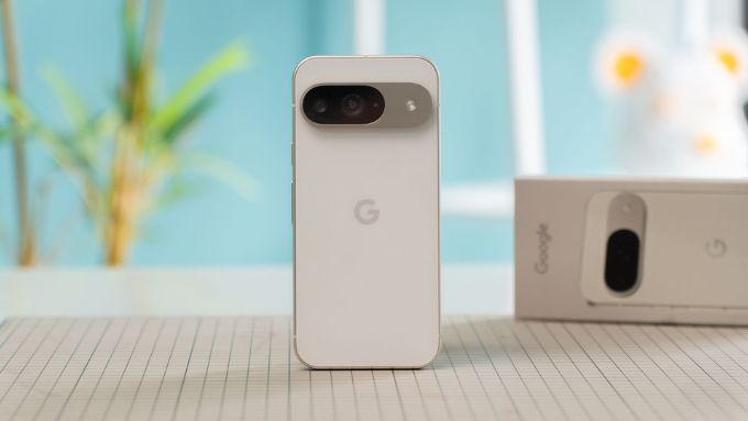Thiết kế bên ngoài Google Pixel 9