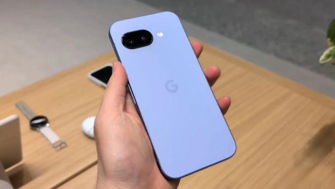 Thiết kế bên ngoài Google Pixel 9a