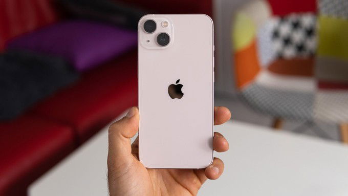 Thiết kế bên ngoài iPhone 13
