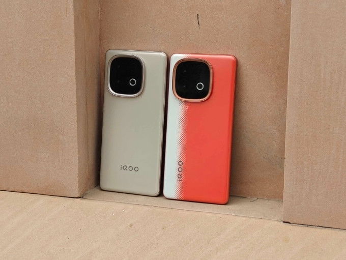 Thiết kế bên ngoài iQOO Neo 10
