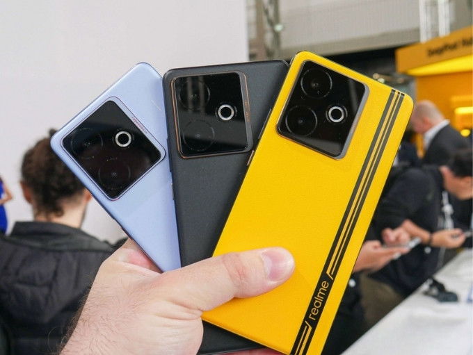 Thiết kế bên ngoài Realme GT 7T