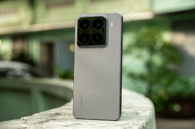 Thiết kế bên ngoài Xiaomi 15 Pro