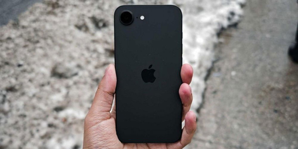 Đánh giá iPhone 16e: Bản nâng cấp quá ấn tượng!