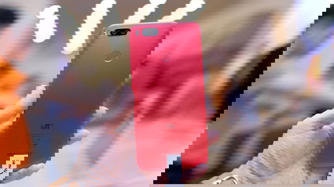 Người dùng chọn Xiaomi Mi A1 32GB phiên bản đỏ vì điều gì?
