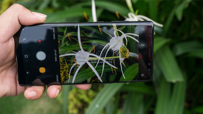 Nen_mua_Galaxy_Note_8_ngay_bay_giY_hay_tiYp_tYc_YYi_Galaxy_Note_95