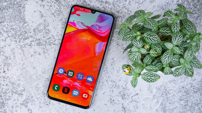 Galaxy A70 sở hữu màn hình kích thước lên đến 6,7 inch