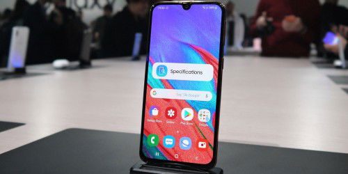 Galaxy A40 khác biệt không nhiều so với Galaxy A30, có nên mua?