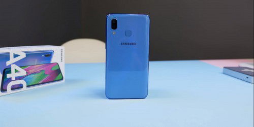 Galaxy A40 chính thức ra mắt tại Hà Lan với giá khoảng 6,5 triệu