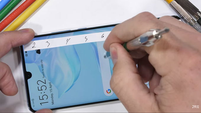 Thử thách khả năng chống xước trên Huawei P30 Pro