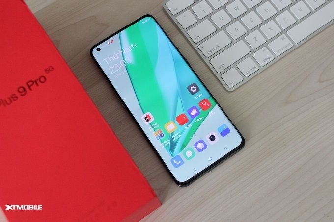 Giao diện Oxygen OS mượt mà