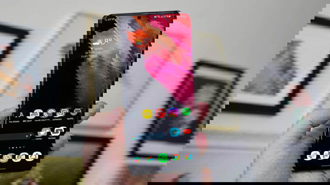Màn hình Galaxy S22 cũ kích thích thị giác