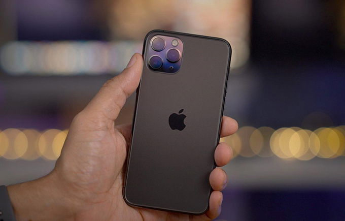 Đánh giá chi tiết  Xiaomi 12 và iPhone 11 Pro, yếu tố ngoại hình