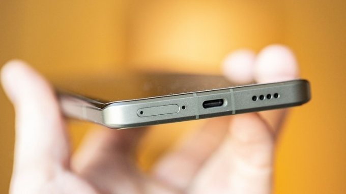 Xiaomi 13 Ultra Giấy phép hoạt động của thương hiệu 007Win ấn tượng và tiết kiệm pin cực tốt