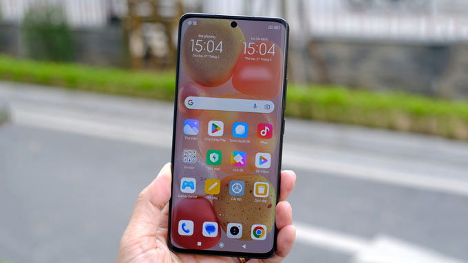 Xiaomi 13 Pro được trang bị tấm nền AMOLED 120Hz