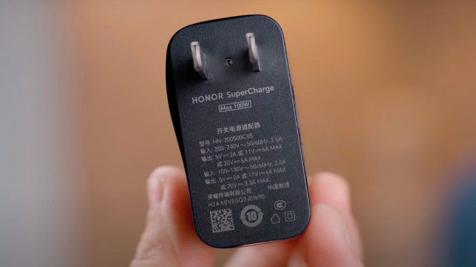 Pin và sạc của Honor Magic 6 Ultimate