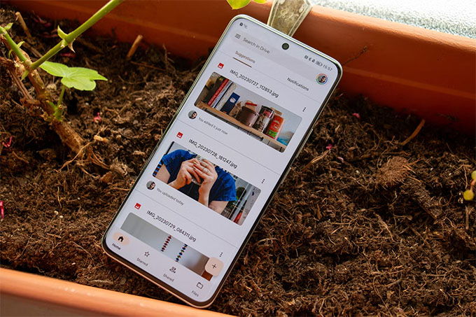 Android cung cấp khả năng tích hợp sâu hơn với các Dịch vụ của Google
