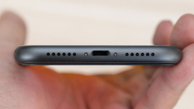 Kiểm tra pin iPhone đã thay chưa thông qua ngoại hình máy