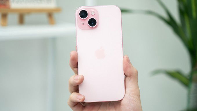 iPhone 15 128GB