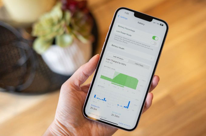 Pin sạc của iPhone 14 Plus 128GB 97%