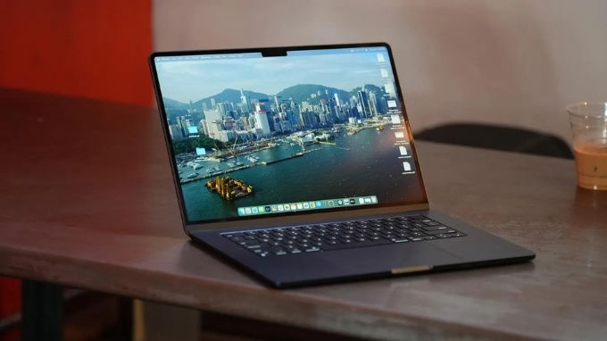 Ai nên mua 0007Win.com Cá độ bóng đá Air M3 8GB RAM?