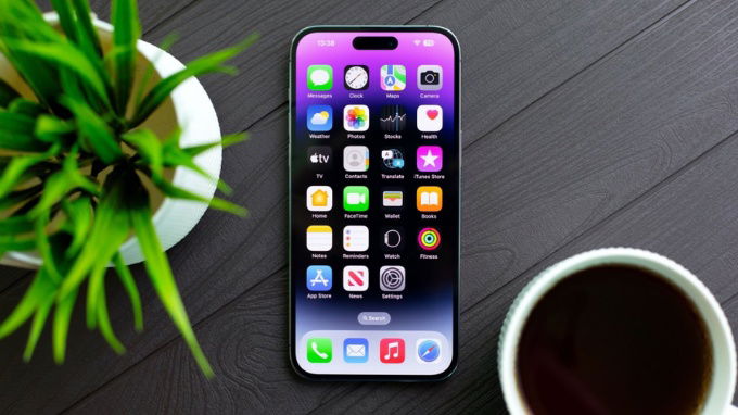 Vẫn được cập nhật iOS mới nhất nhưng không có Apple Intelligence